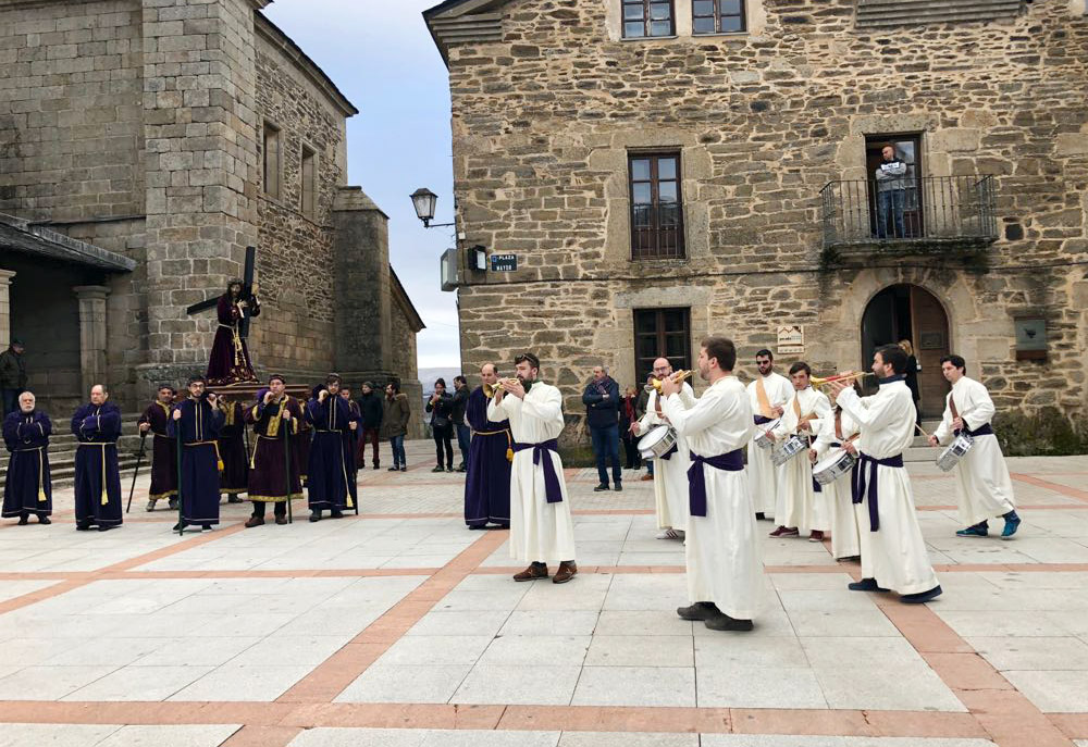 Puebla de Sanabria - Nazareno - Banda de Cornetas y Tambores de Puebla de Sanabria